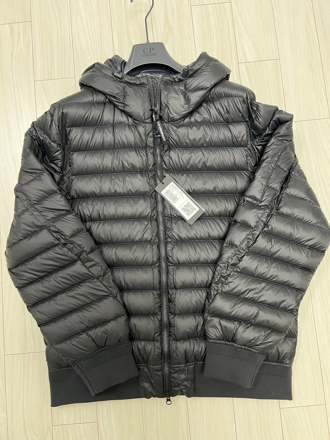 씨피 컴퍼니 디디쉘 다운 블랙 새상품 XL 상품이미지1