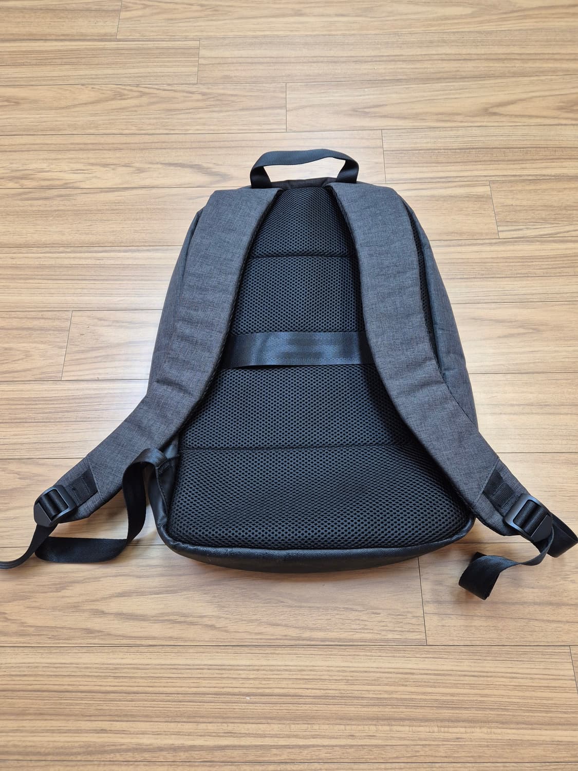 내셔널지오그래픽 백팩 N185ASU730 모델 판매합니다. 무난한 디자인 상품이미지2