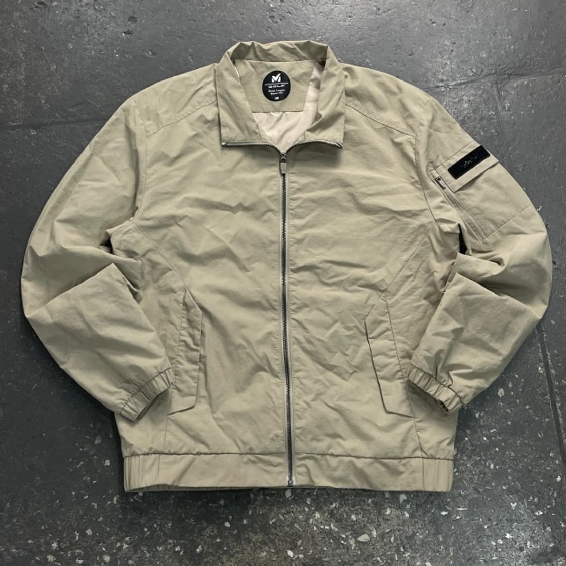 100 밀레 골프 바람막이  상품이미지1