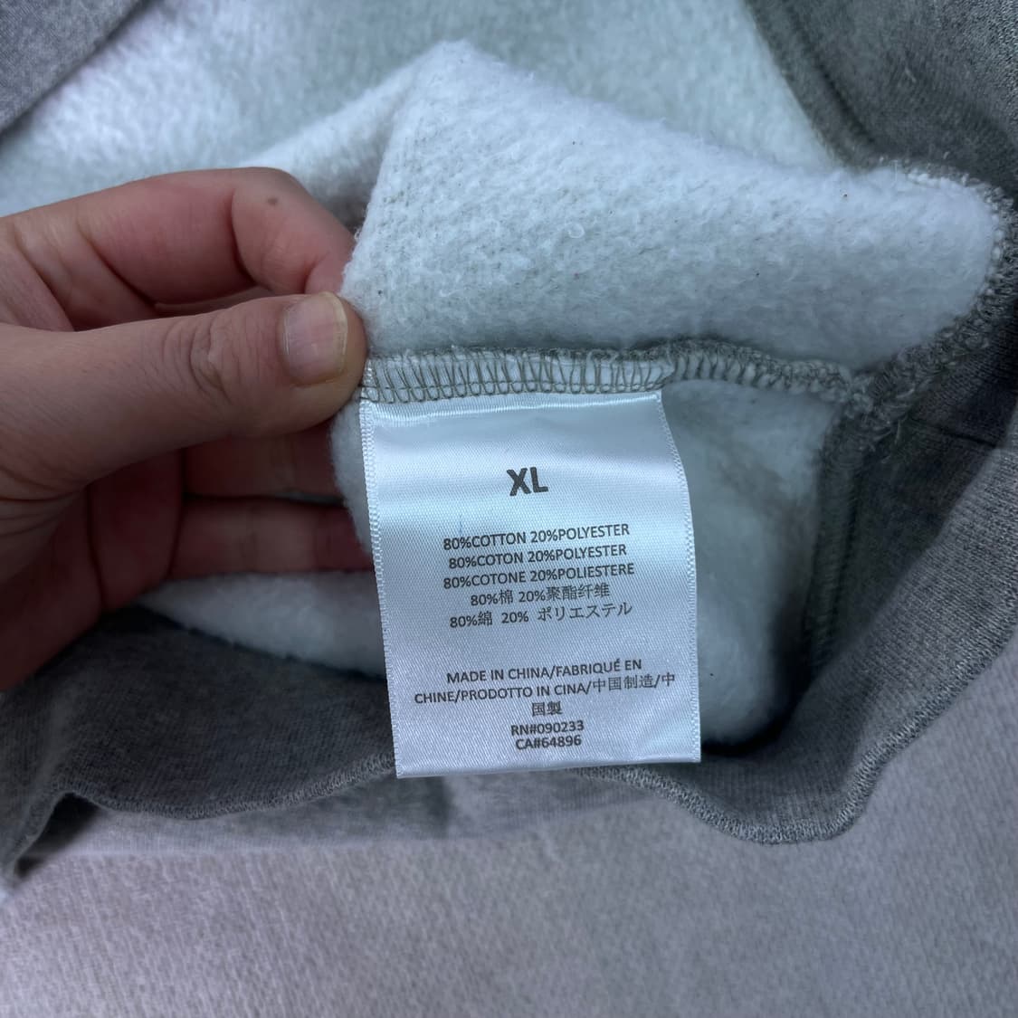 110 피오갓 에센셜 백로고 그레이 후드티 상품이미지7