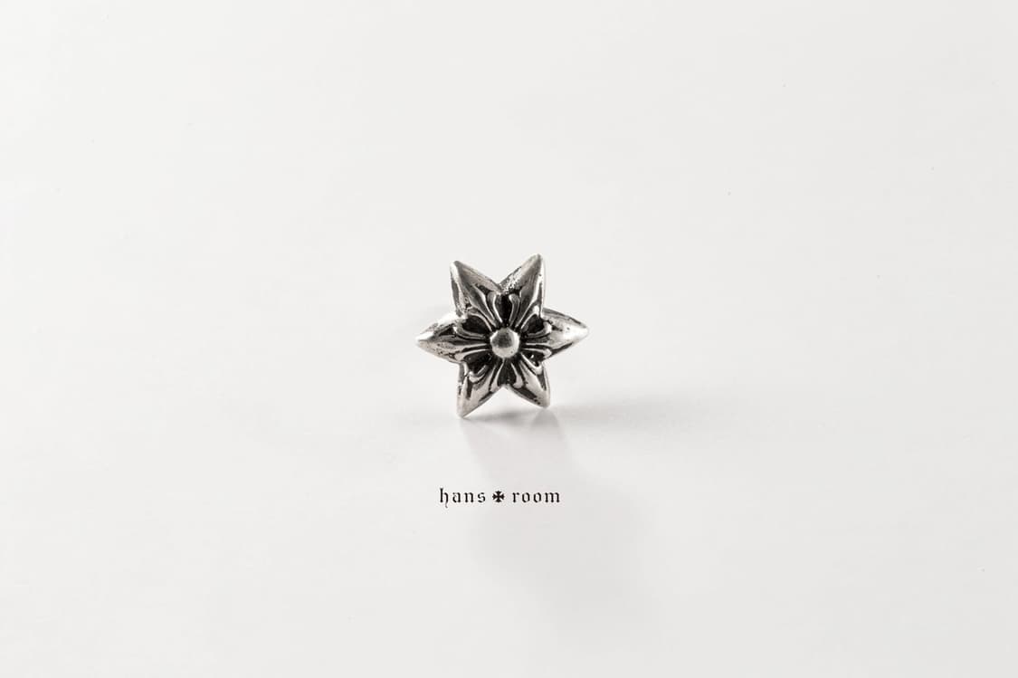 크롬하츠 스타스터드 이어링 상품이미지1