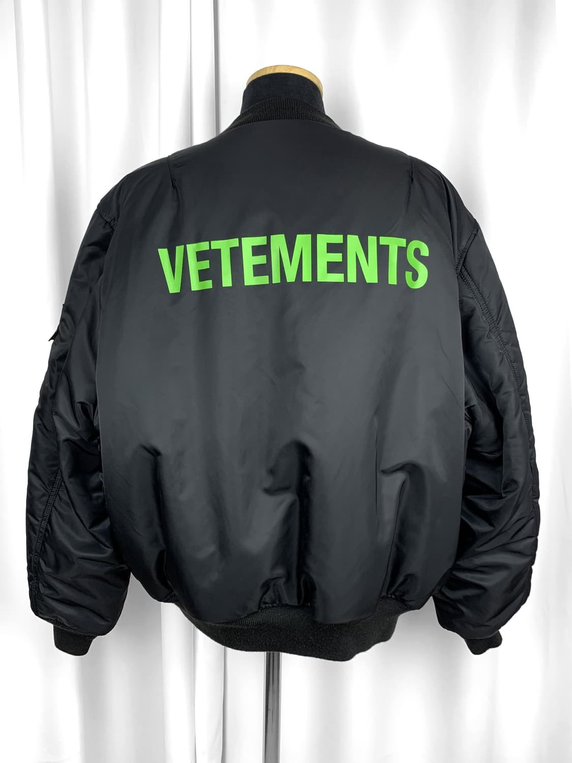 베트멍 백로고 봄버 블랙 그린 M 상품이미지2