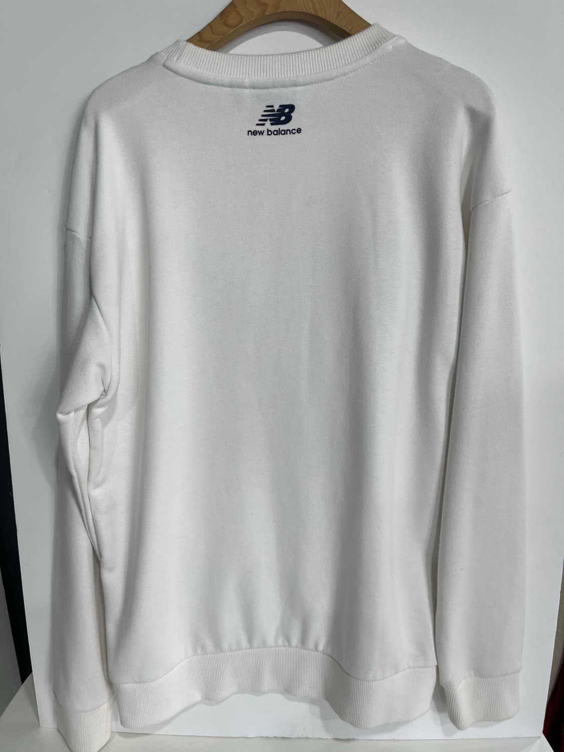 뉴발란스 맨투맨  상품이미지3