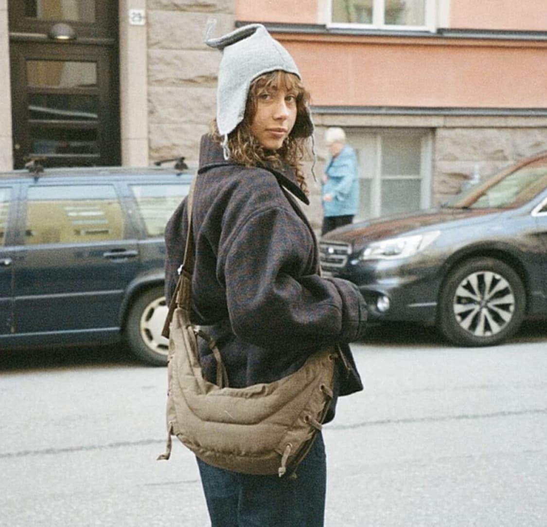 르메르 소프트 게임 백  미디움 나일론 카키 상품이미지7