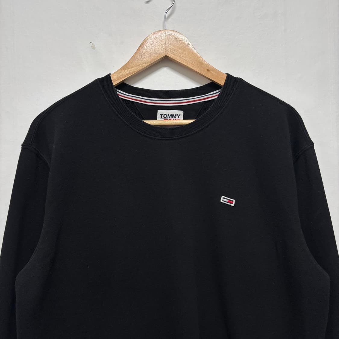 타미진스 블랙 맨투맨 상품이미지2