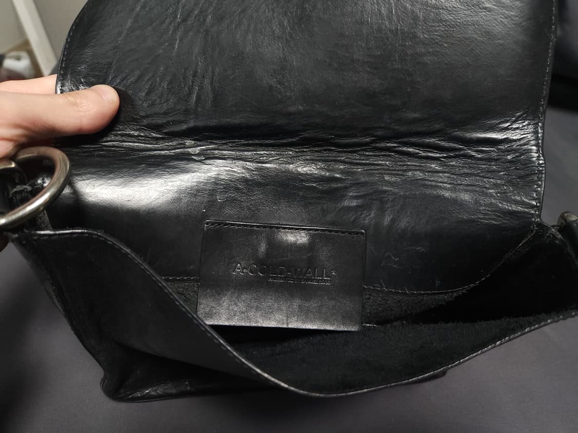 A COLD WALL 레더 크로스백 상품이미지4