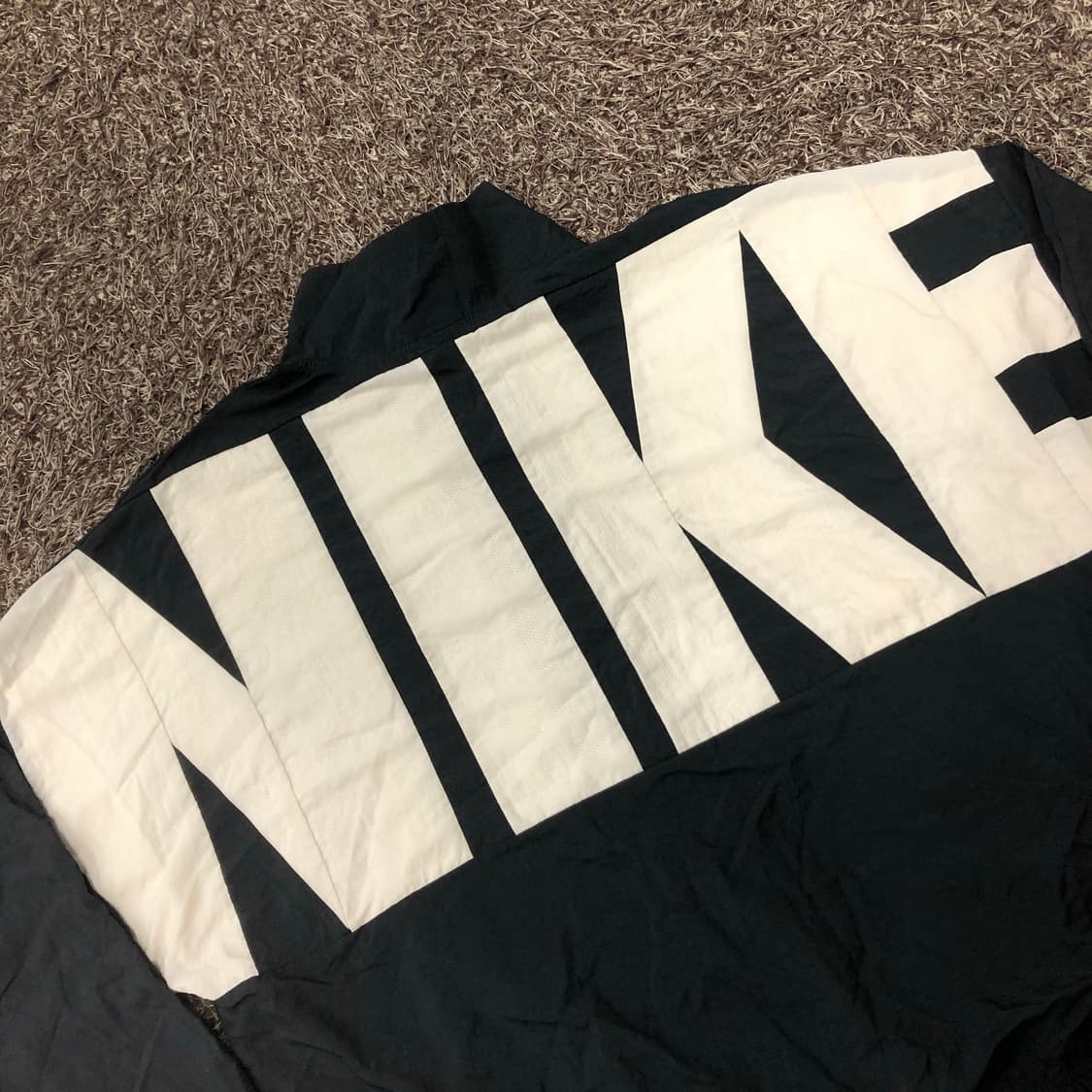 나이키 빅로고 바람막이 자켓 상품이미지2