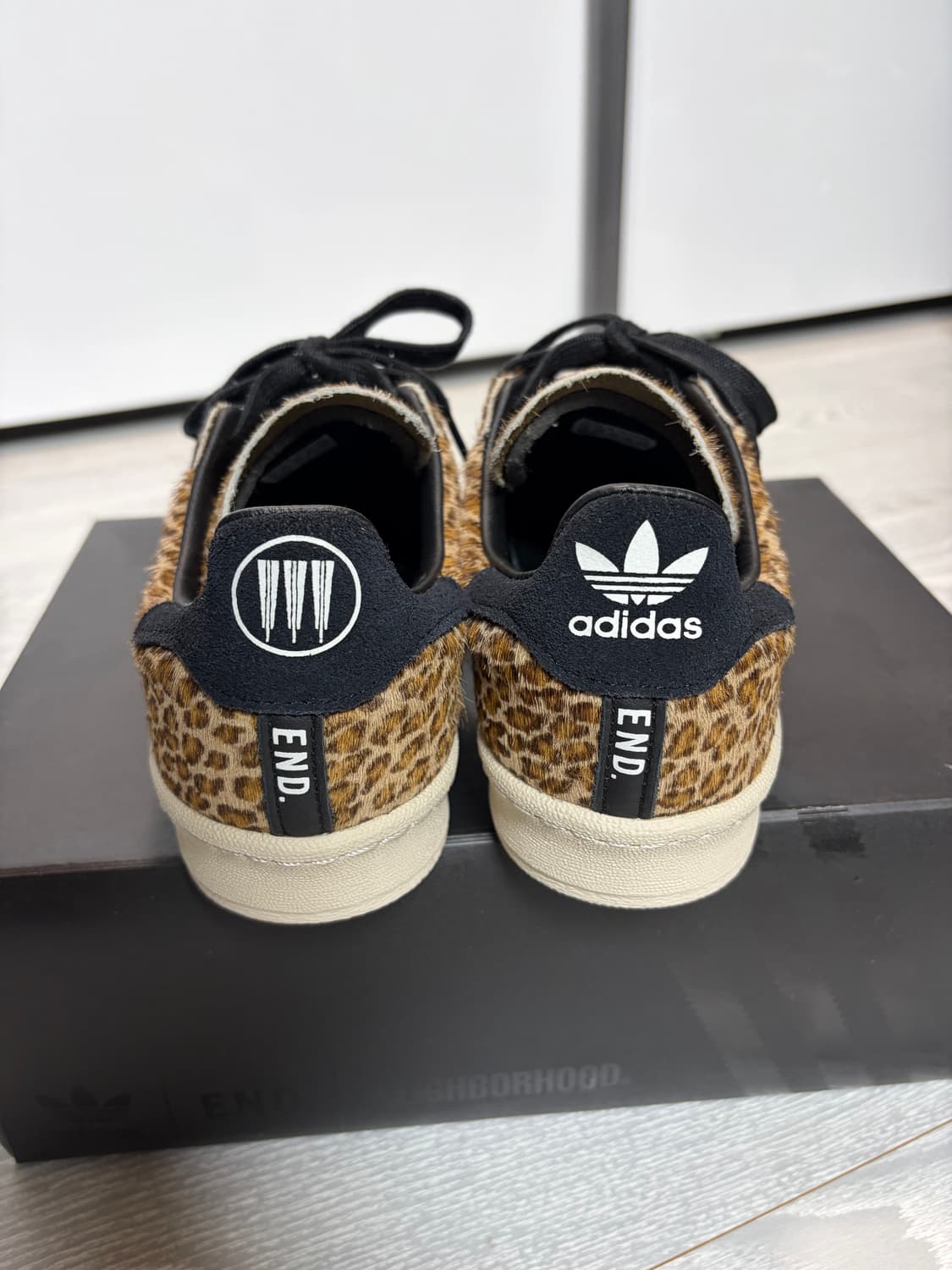 아디다스 네이버후드 캠퍼스 80s (270) 상품이미지4