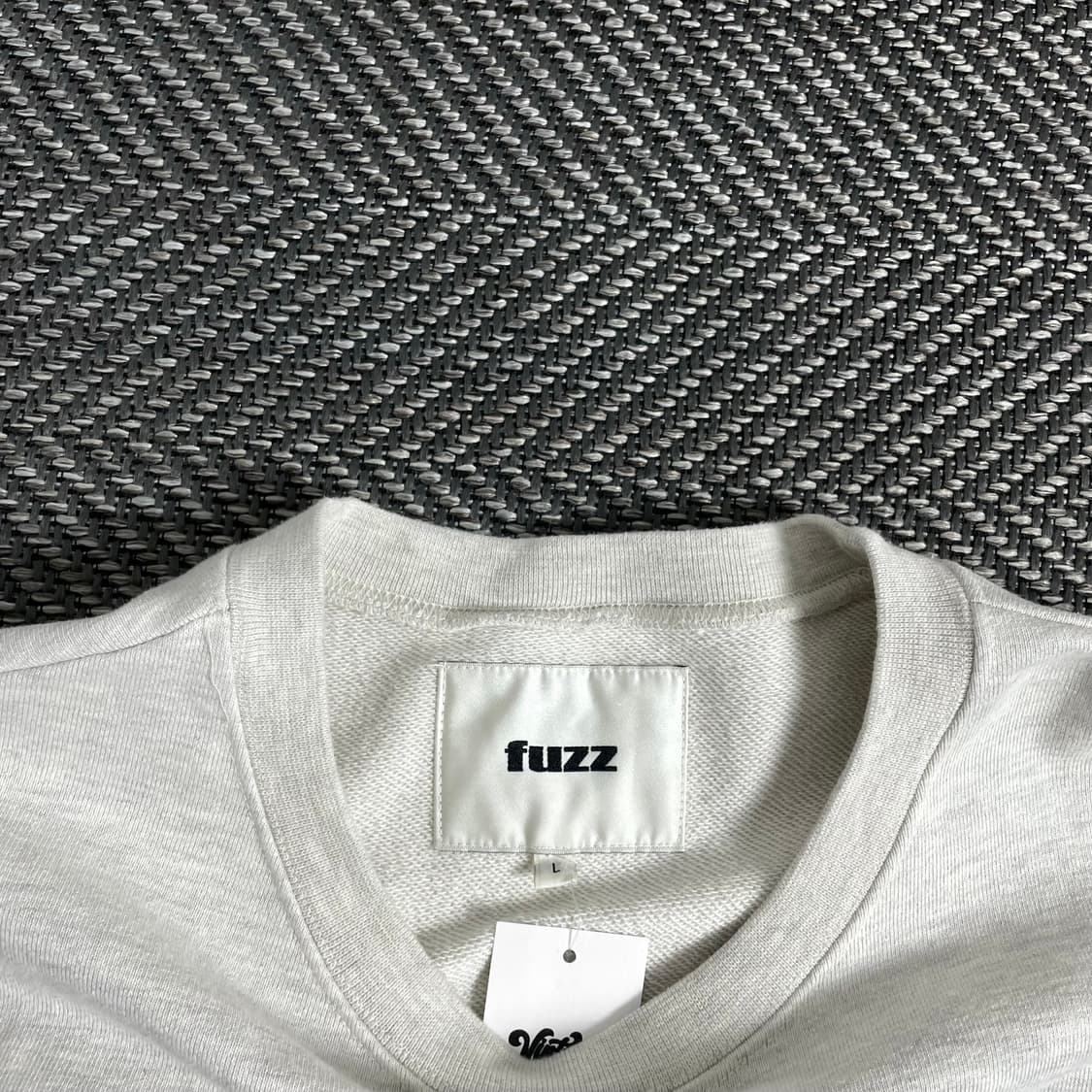 FUZZ 올드스쿨 레터링 빅로고 맨투맨o 3005 상품이미지6