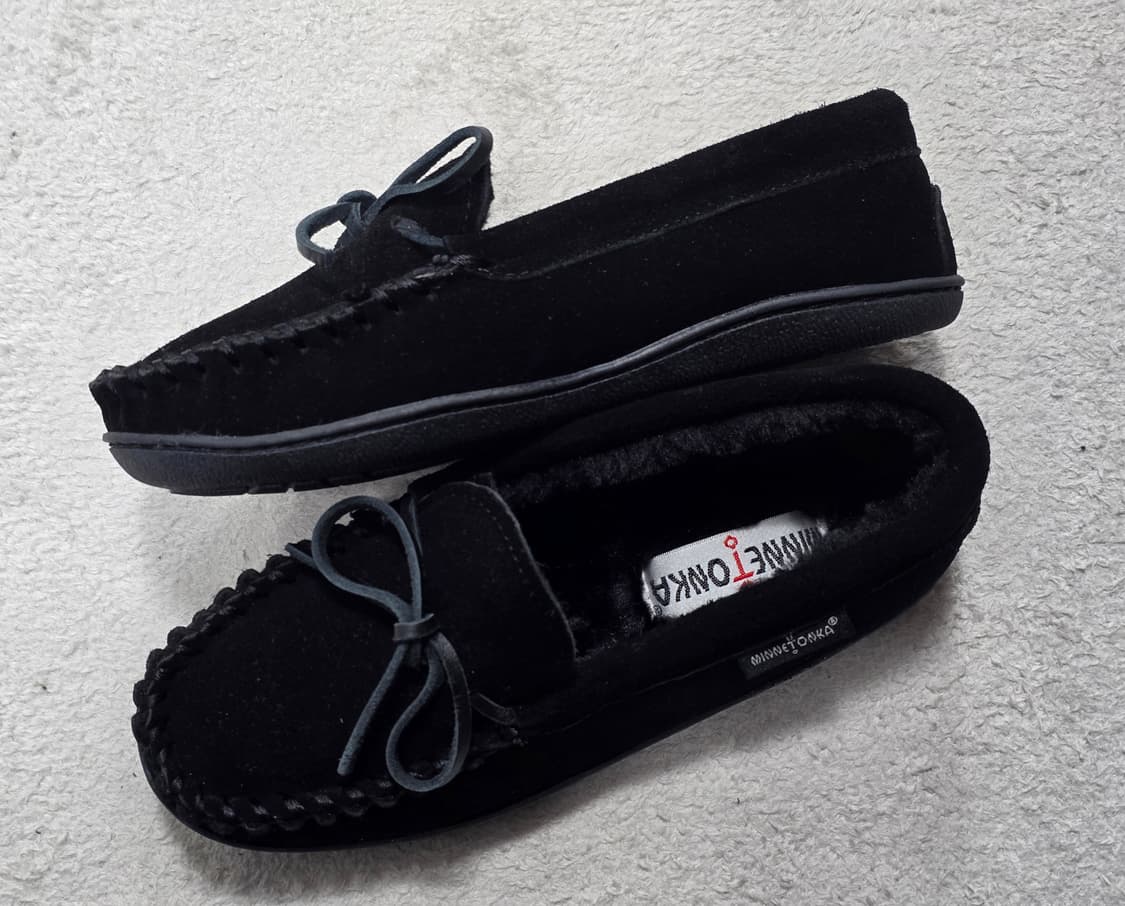 미네통카 킬티 모카신 블랙 스웨이드 5 상품이미지5