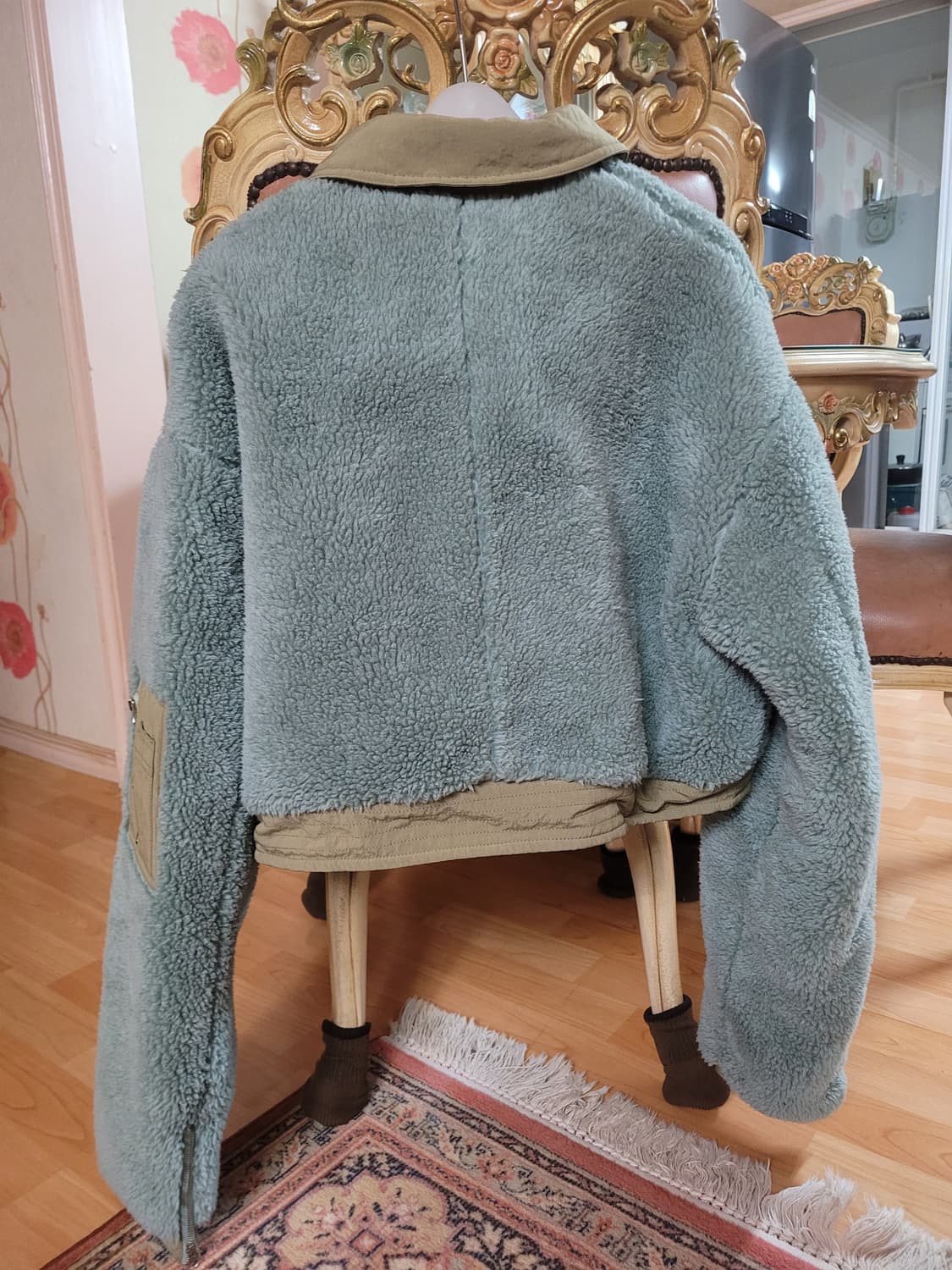 배드블러드 크롭 양털 후리스 자켓 상품이미지2