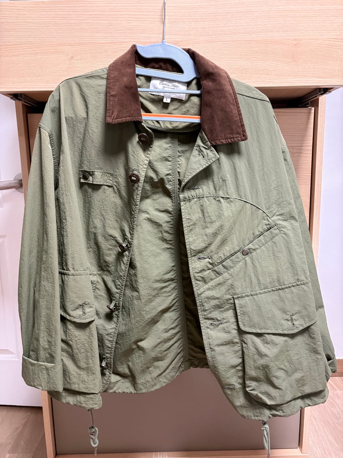 [유니폼브릿지] 버튼 숏 자켓 올리브 상품이미지2