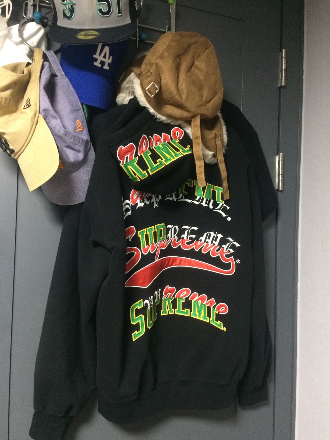 슈프림 멀티 로고 후드 스웨트셔츠 블랙 25FW 상품이미지2