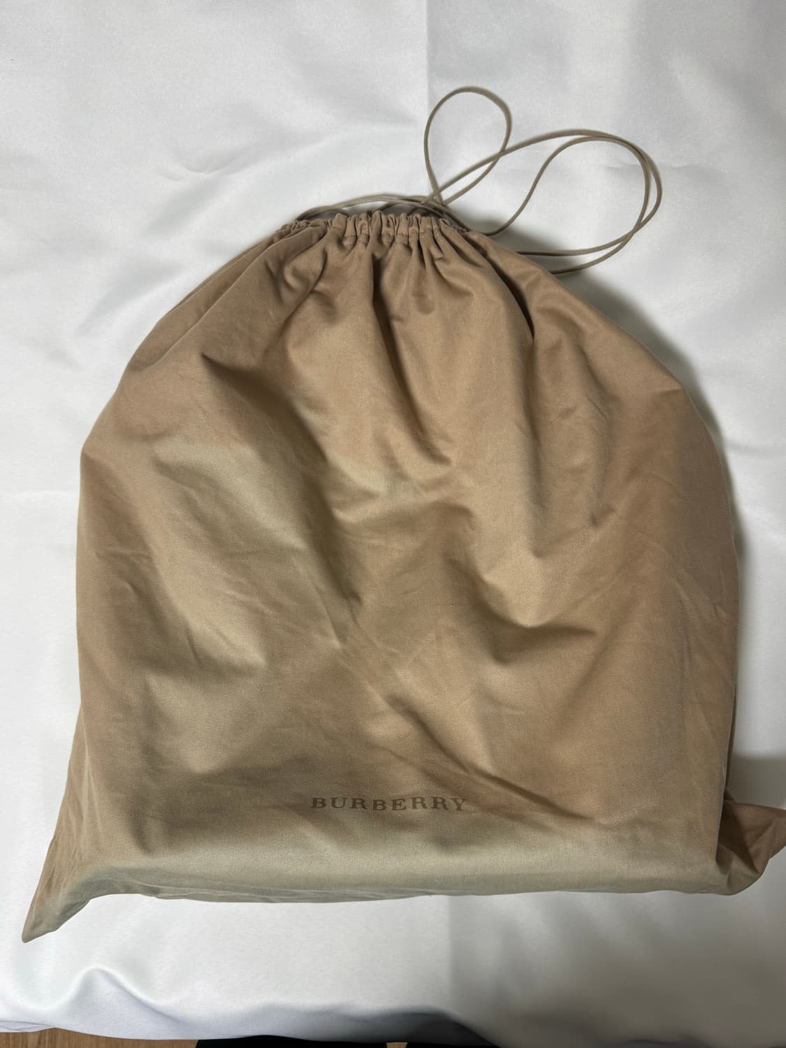 버버리 허니브룩 미디움 토트백 상품이미지6