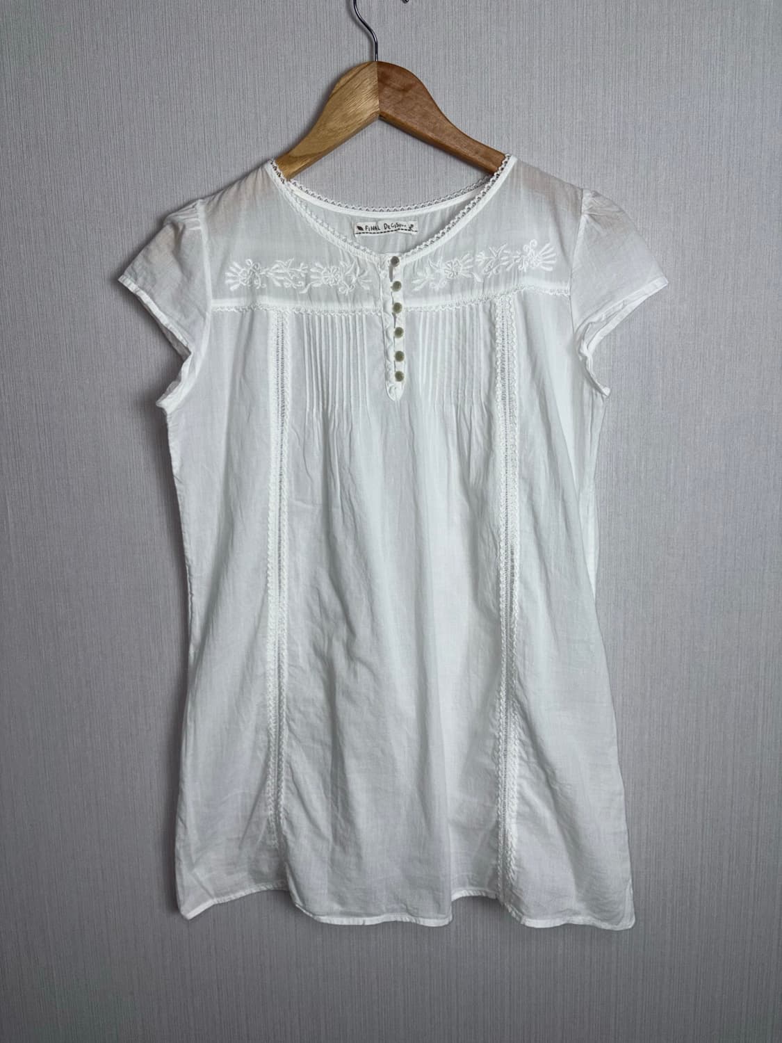 화이트 반소매 자수 블라우스 상품이미지6