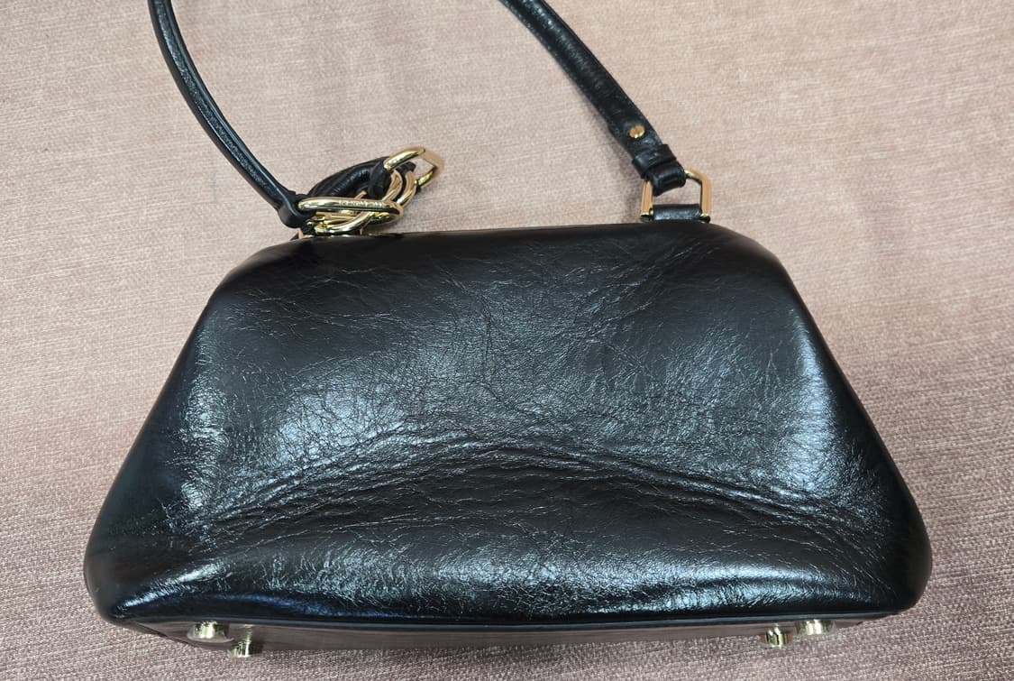 루이까또즈 미착용제품 블랙레더 숄더백 상품이미지5