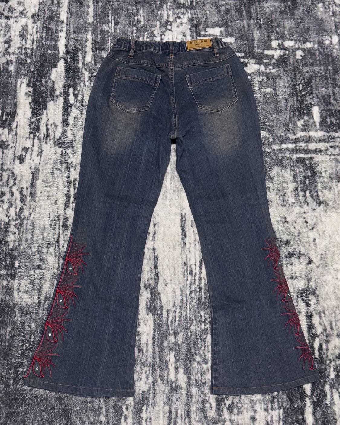 {UNKNOWN} Red Embroidered Flare Jeans    상품이미지2