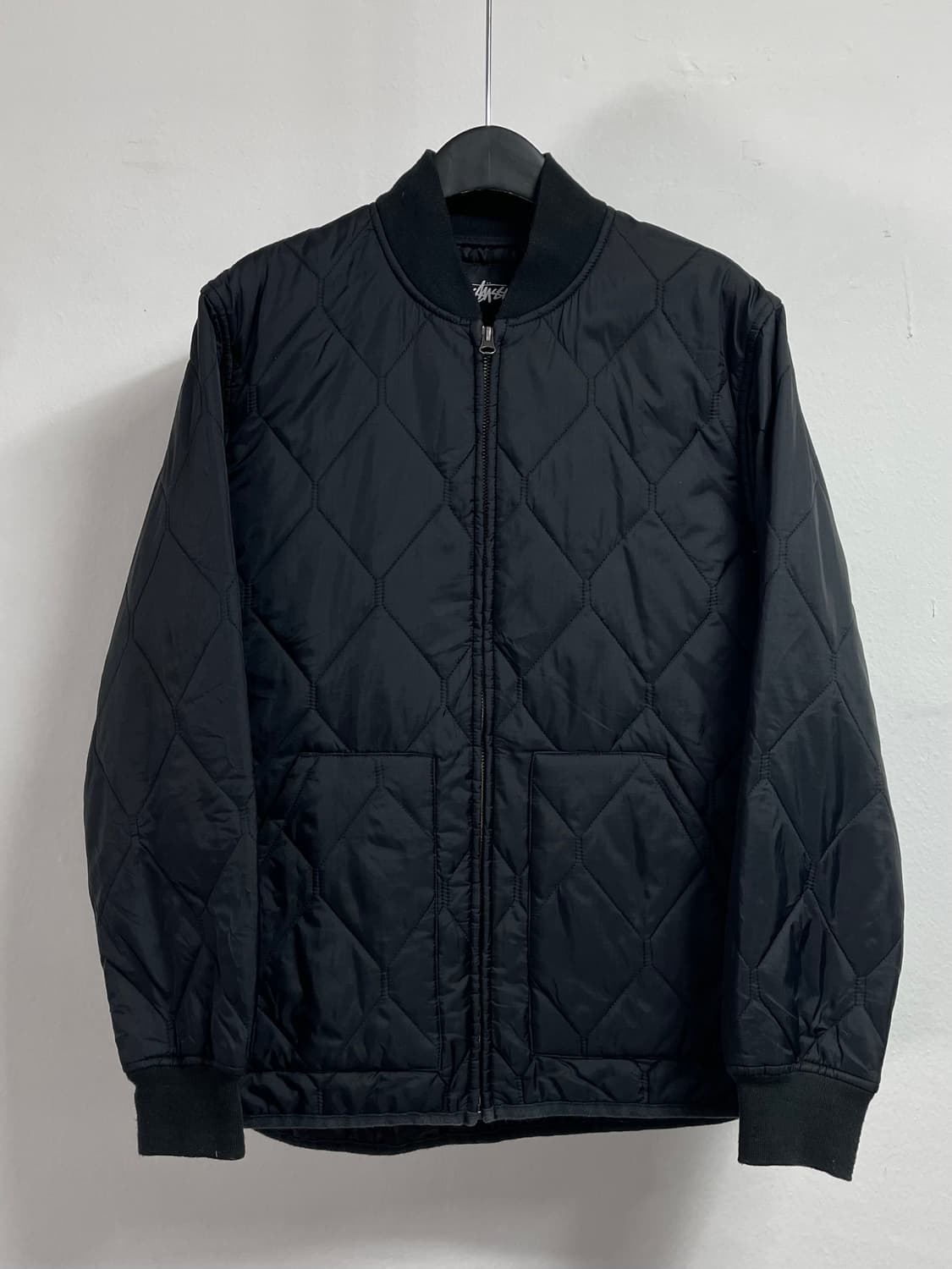 스투시 퀼티드 블랙 라이너 자켓  (on.431)   상품이미지1