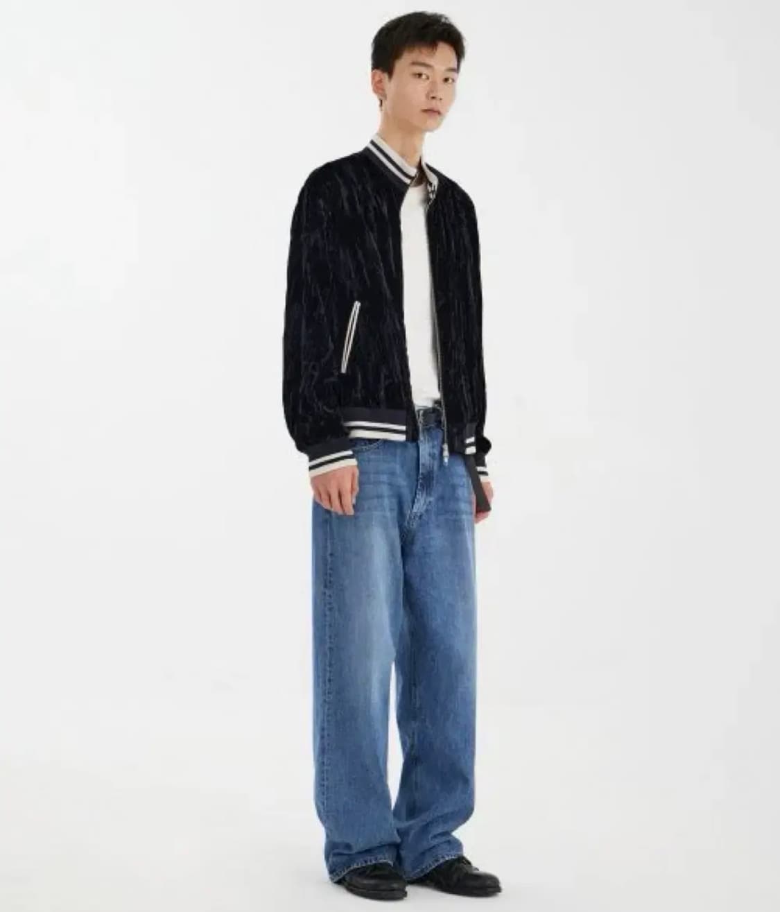 유스 크리즈 벨벳 트랙 자켓 M 사이즈 팝니다 상품이미지4