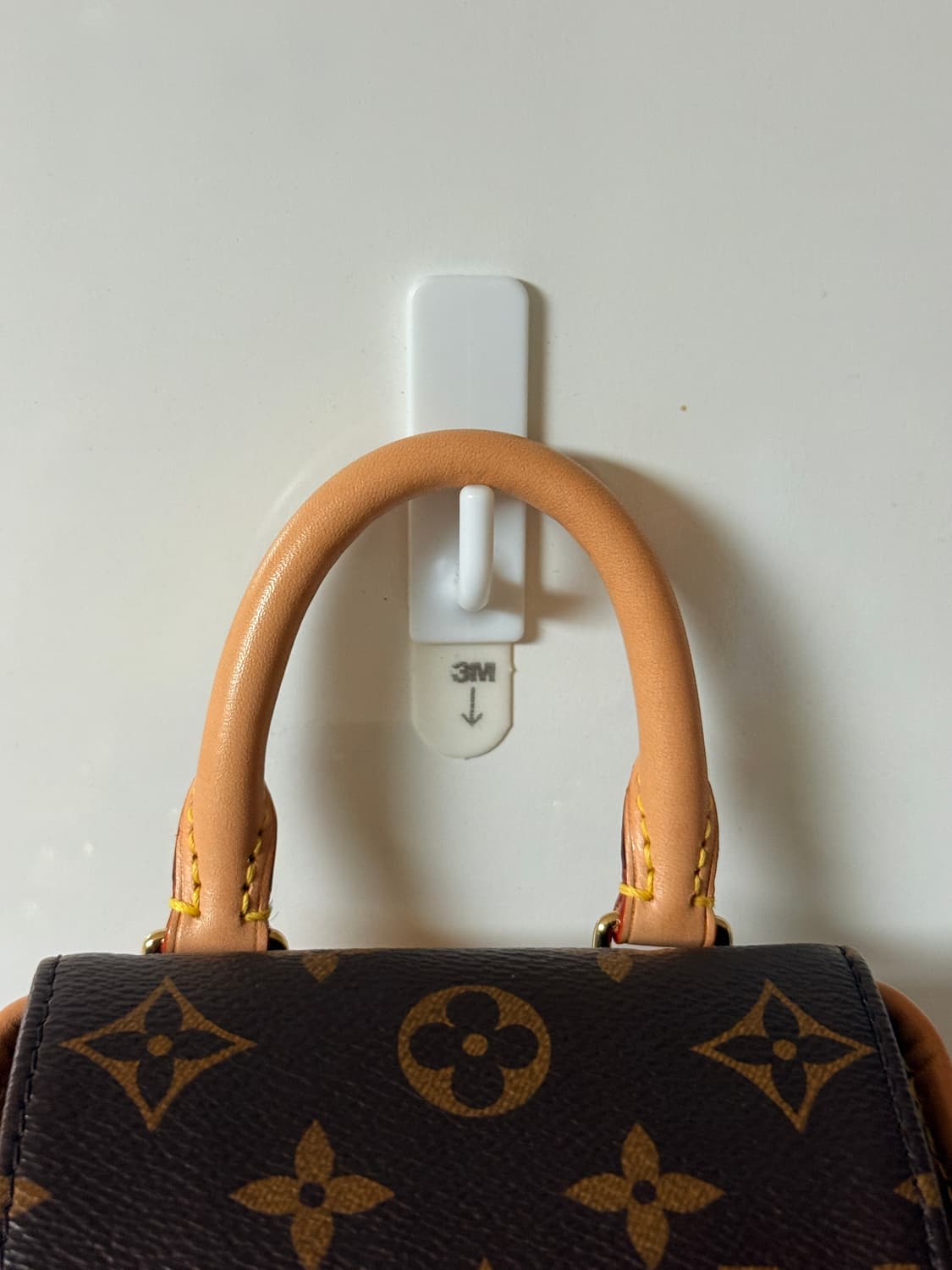 루이비통 몽수리 백팩 미니 상품이미지2