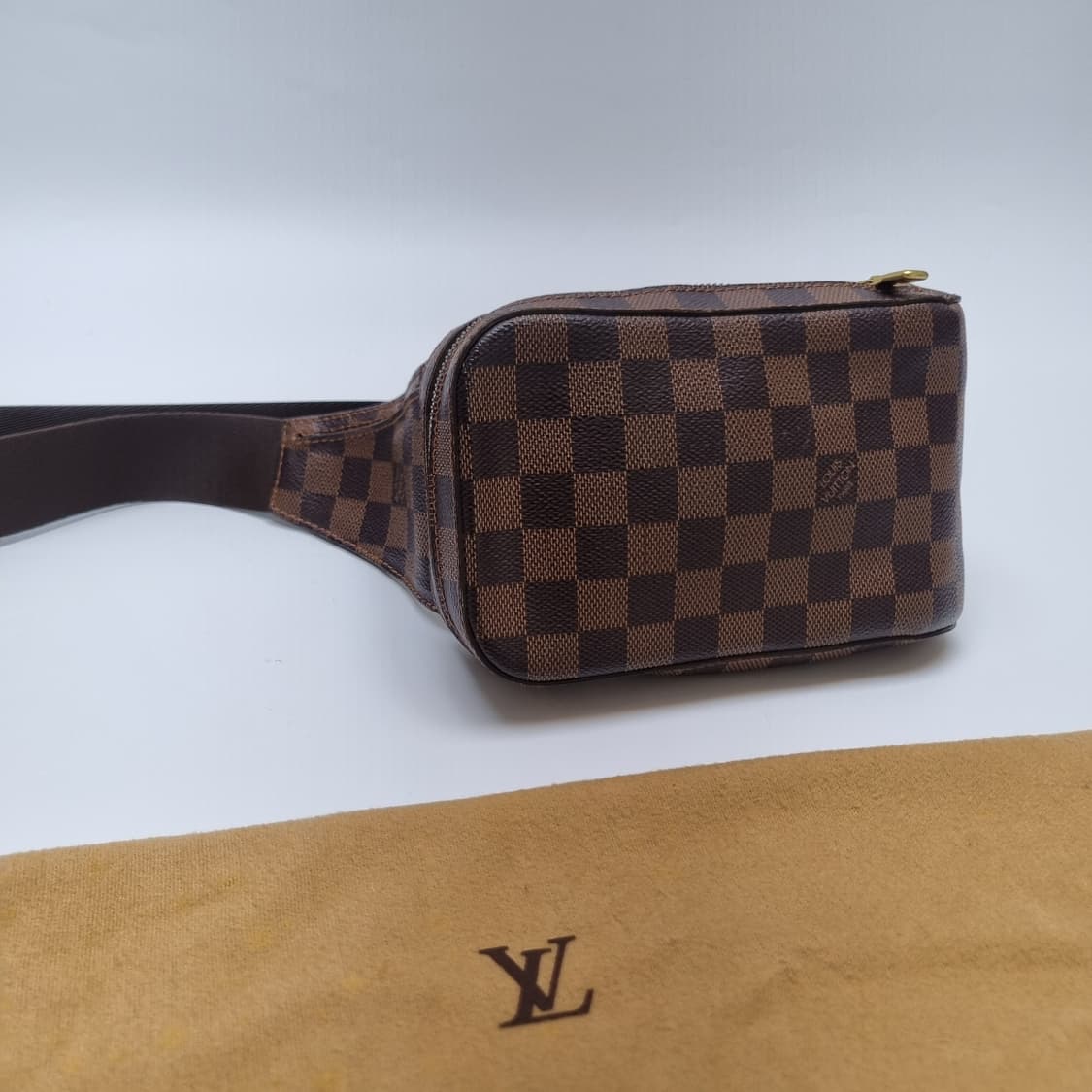루이비통 제로니모스 다미에 힙색 슬링백 (최상급 신형, 남녀공용) 상품이미지3