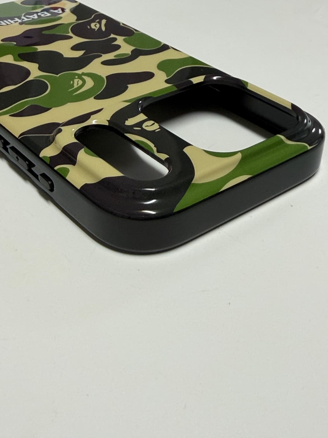 베이프 아이폰17프로 케이스 상품이미지6