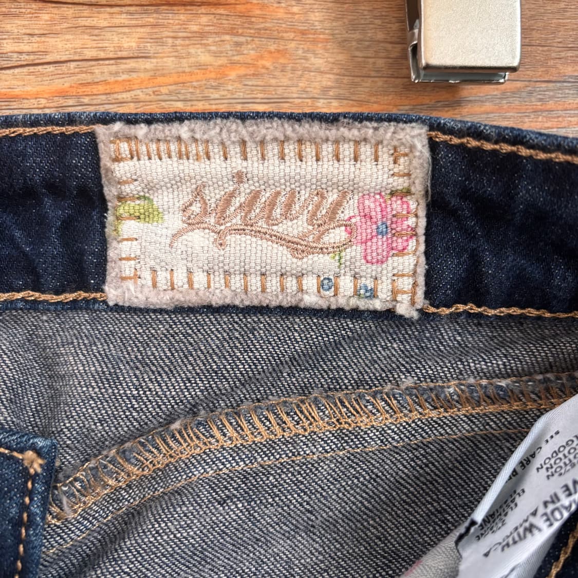 SIWY 씨위 슬림 26 스판 데님 청바지 실루엣 부츠컷 샬럿 상품이미지9