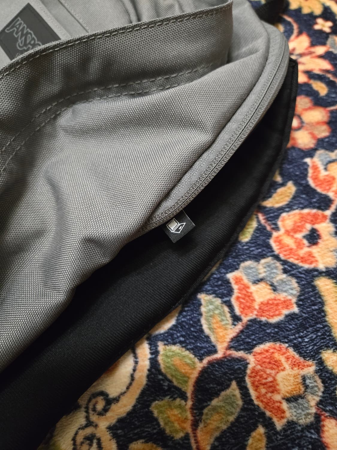 [JANSPORT] 잔스포츠 엔보이(ENVOY) 백팩 - 그레이 상품이미지8