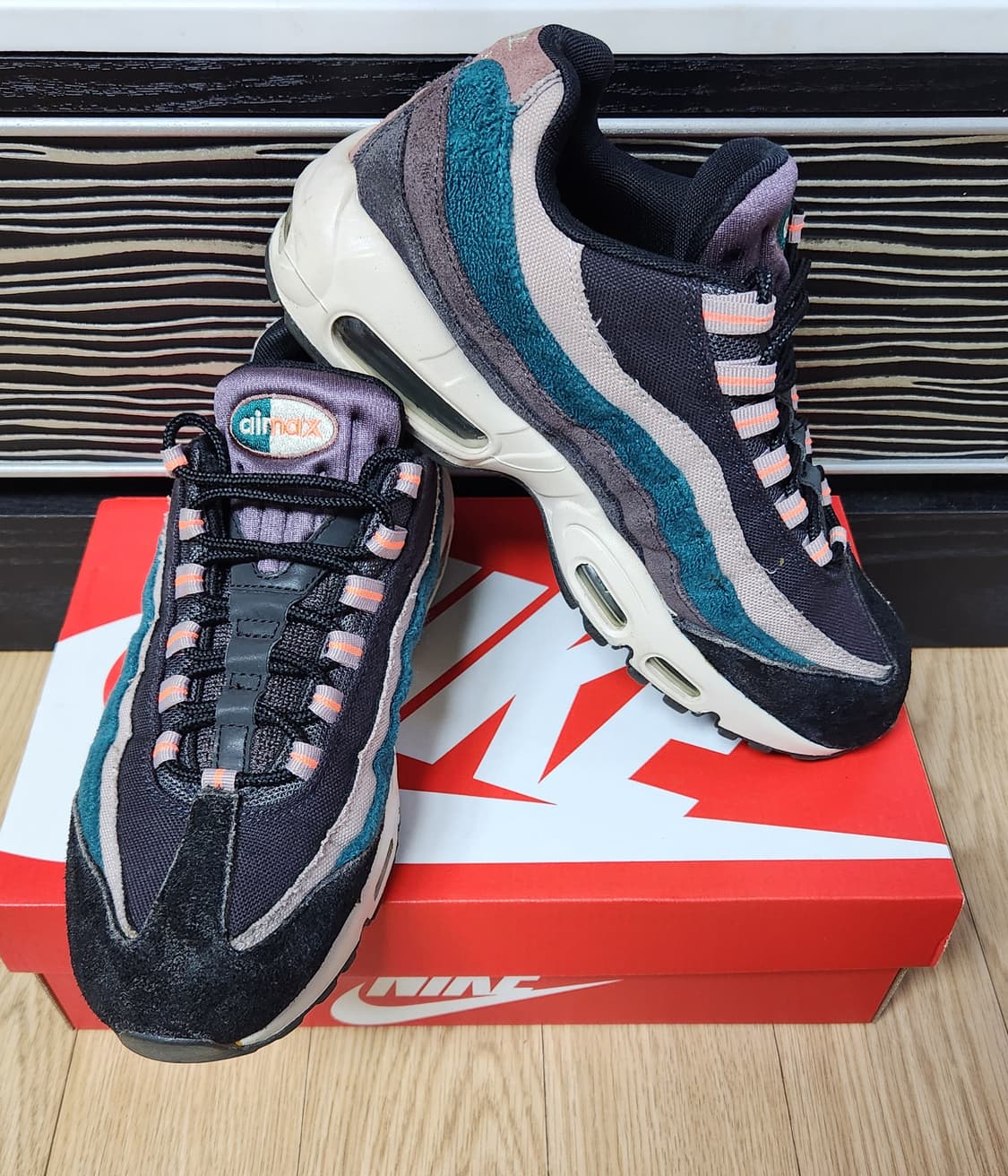 나이키 에어맥스95 프리미엄 오일 그레이 / 브라이트 망고 스니커즈 상품이미지3