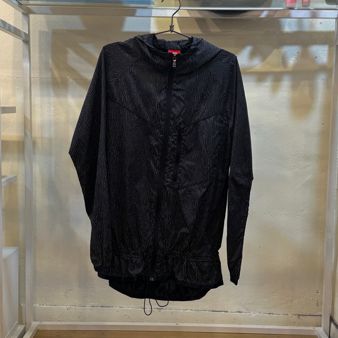 나이키 블랙 패턴 바람막이 후드 집업 M 상품이미지1