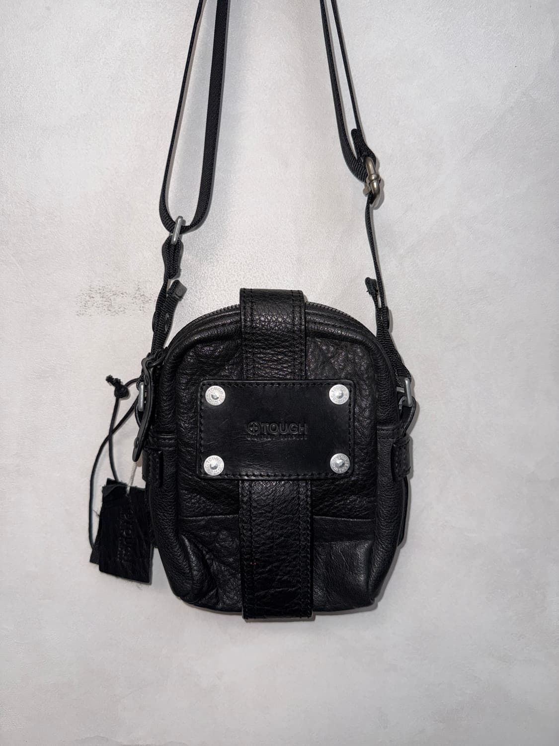 TOUGH jeansmith black leather stud 크로스백 상품이미지2