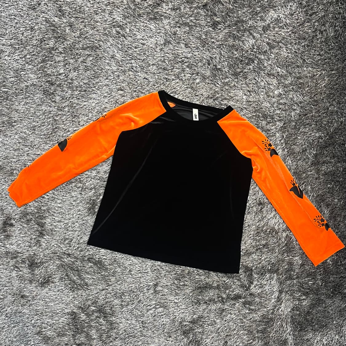 럭키슈에뜨 여성 벨벳 긴팔 티셔츠 (36) 상품이미지1