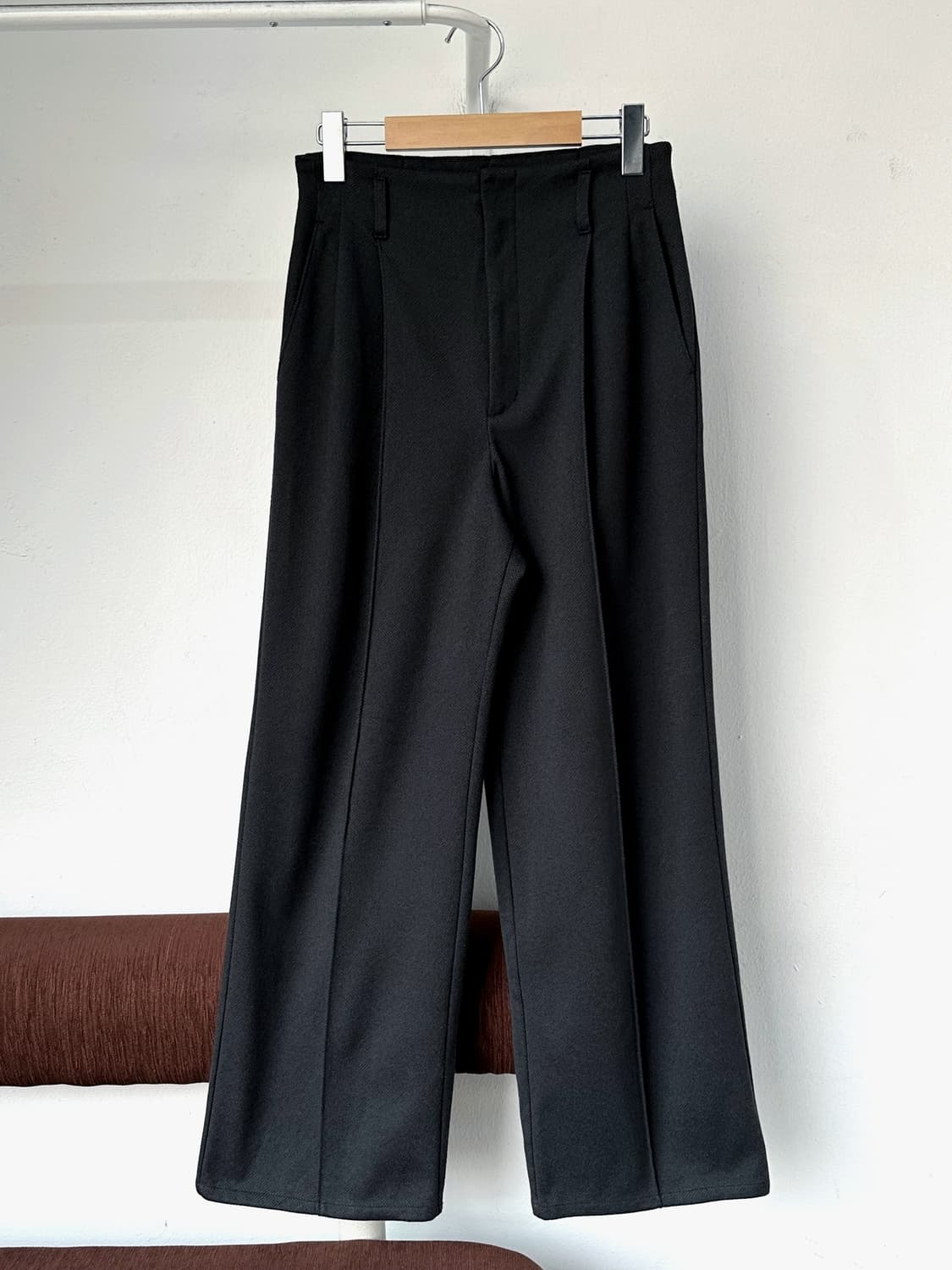 Heavy tweed fabric center crease pants 상품이미지6