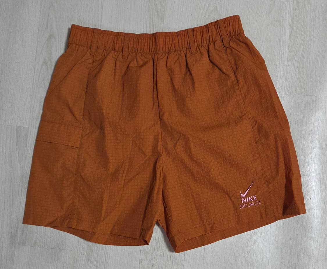 (착샷) 나이키 우븐 유틸리티 반바지 쇼츠  상품이미지1