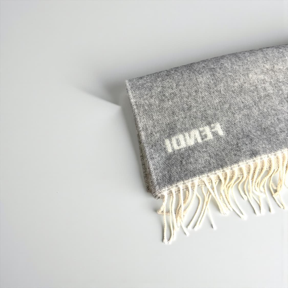 펜디 캐시미어 블렌딩 머플러 목도리 상품이미지8