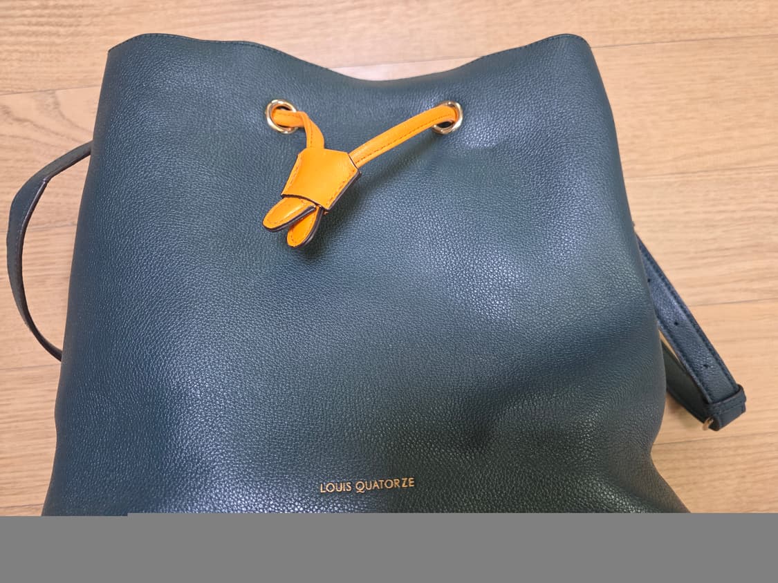 루이까또즈 딥그린 버킷백 상품이미지1