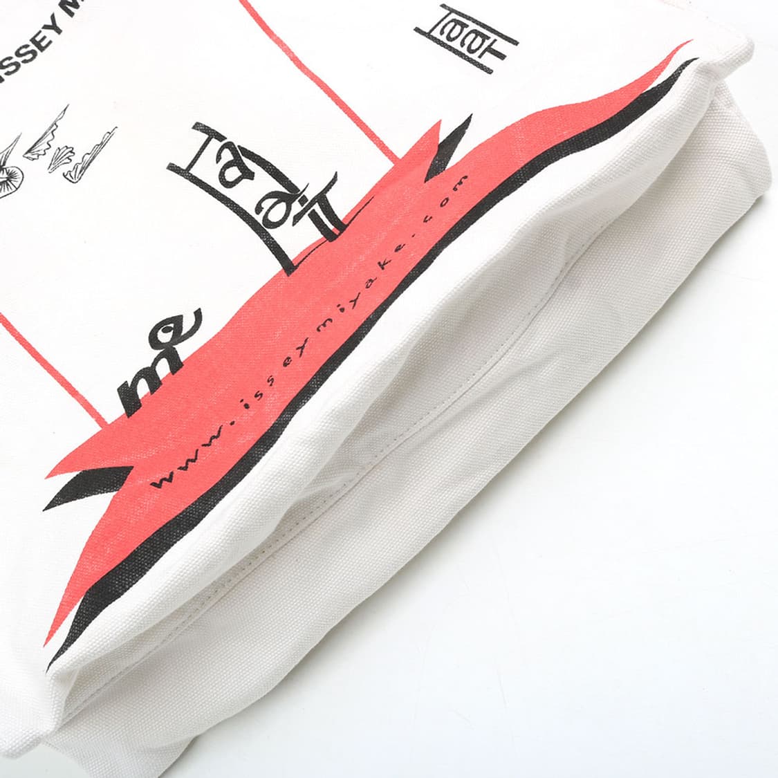 ISSEY MIYAKE 상품이미지7