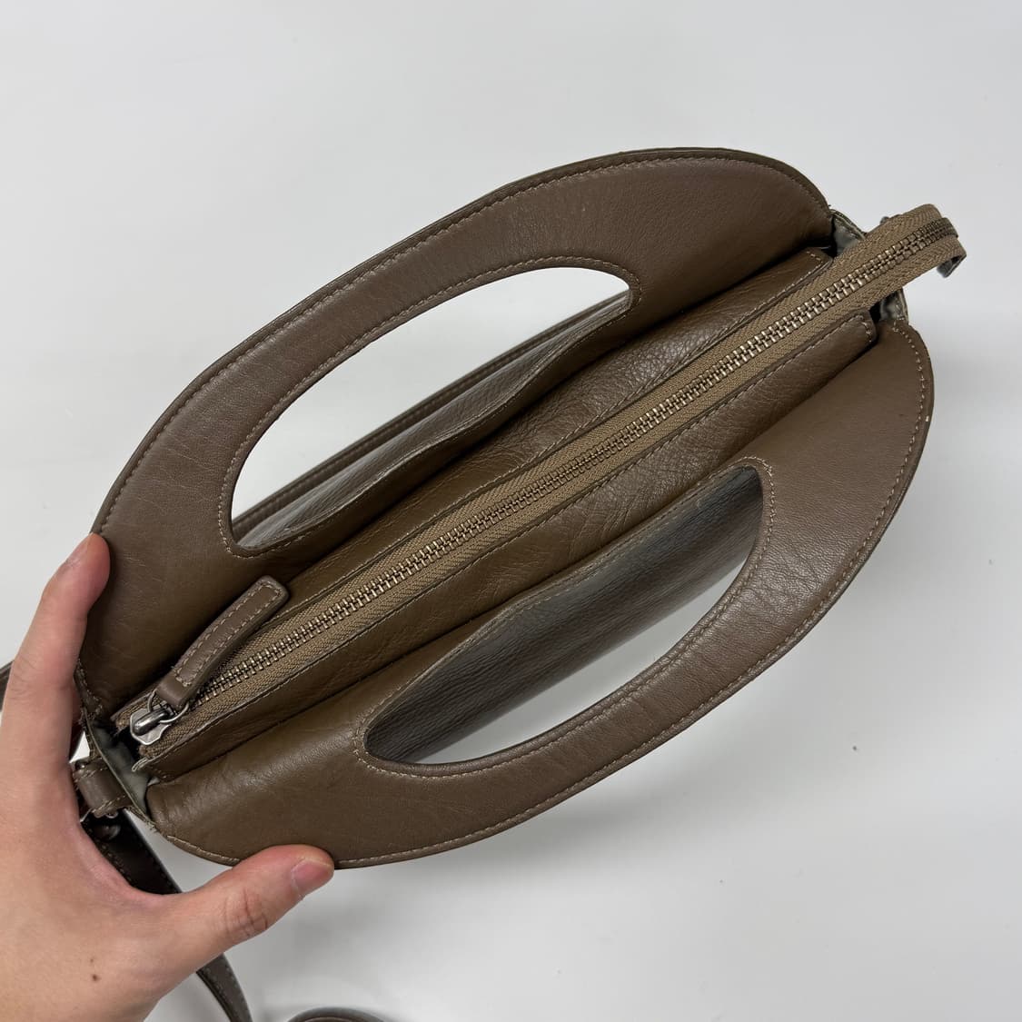 Margaret Howell round leather bag 상품이미지7