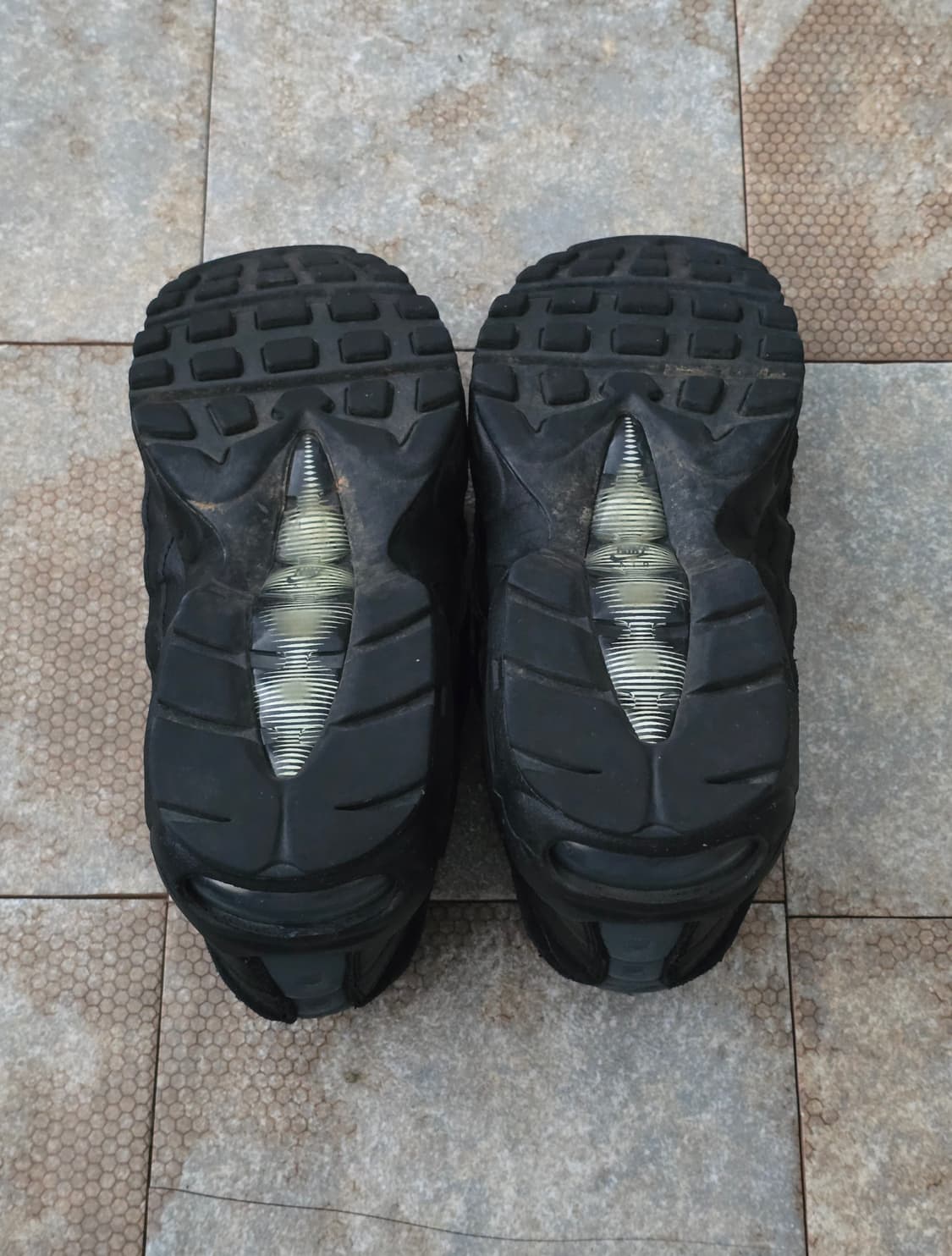 (250)나이키 에어맥스 95 에센셜 트리플 블랙 상품이미지8