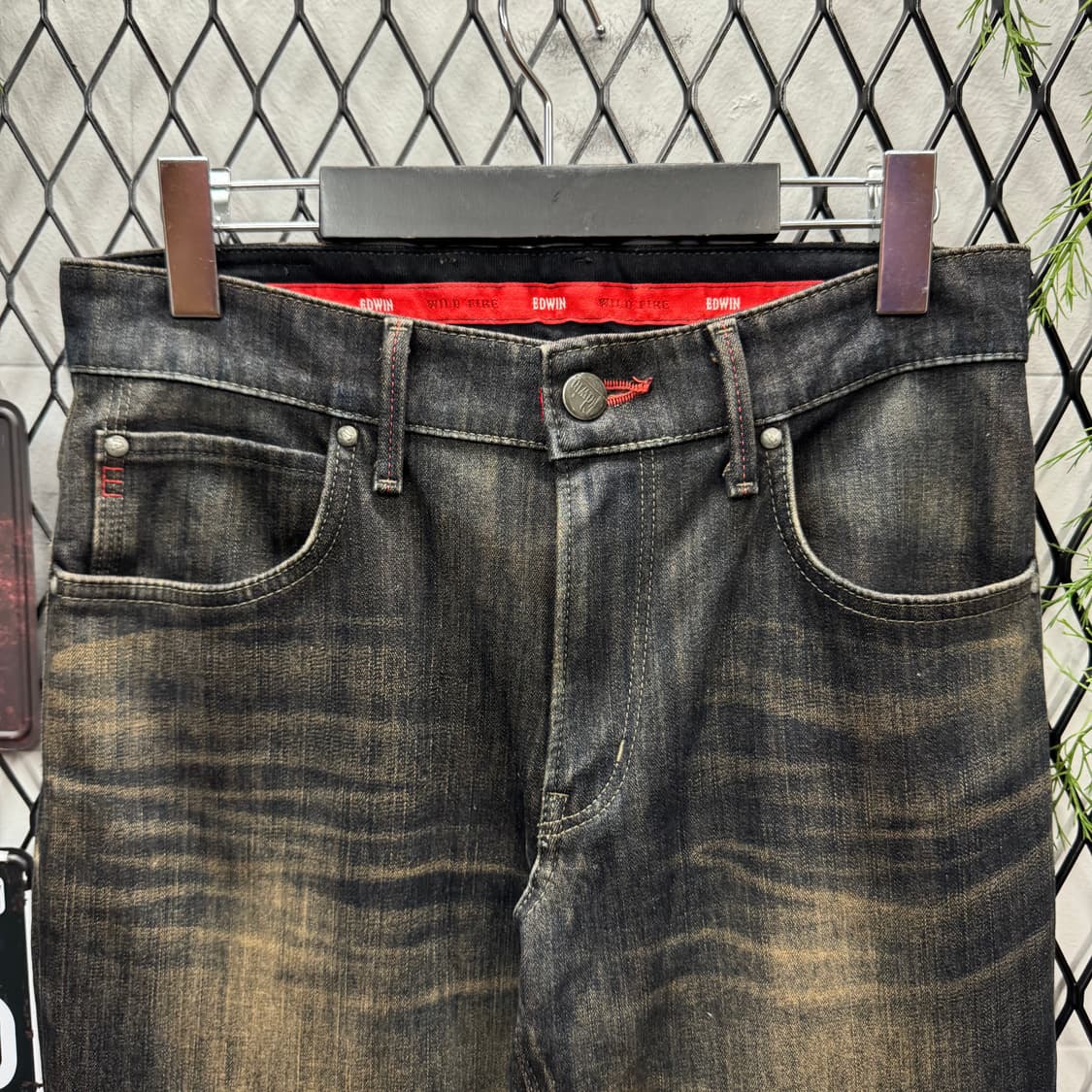 00s 에드윈 506 데님 팬츠 전면 더티워싱 포인트 흑청 상품이미지3