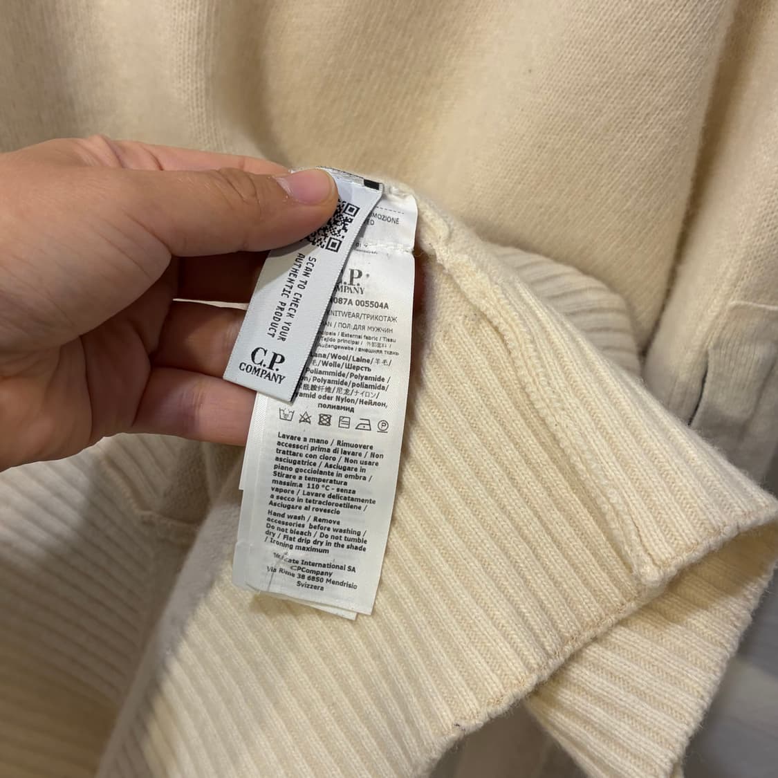 CP컴퍼니 라운드 울 니트 스웨터 정품 상품이미지6