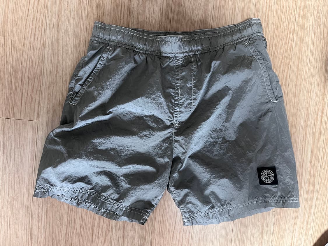 [S] 25ss 스톤아일랜드 B100009 나일론 메탈 반바지 상품이미지2