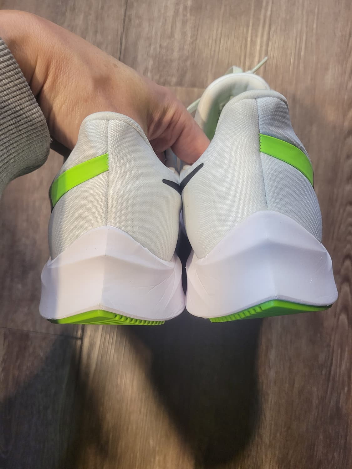 나이키 줌 윈플로6 런닝화 흰색 280mm 상품이미지3