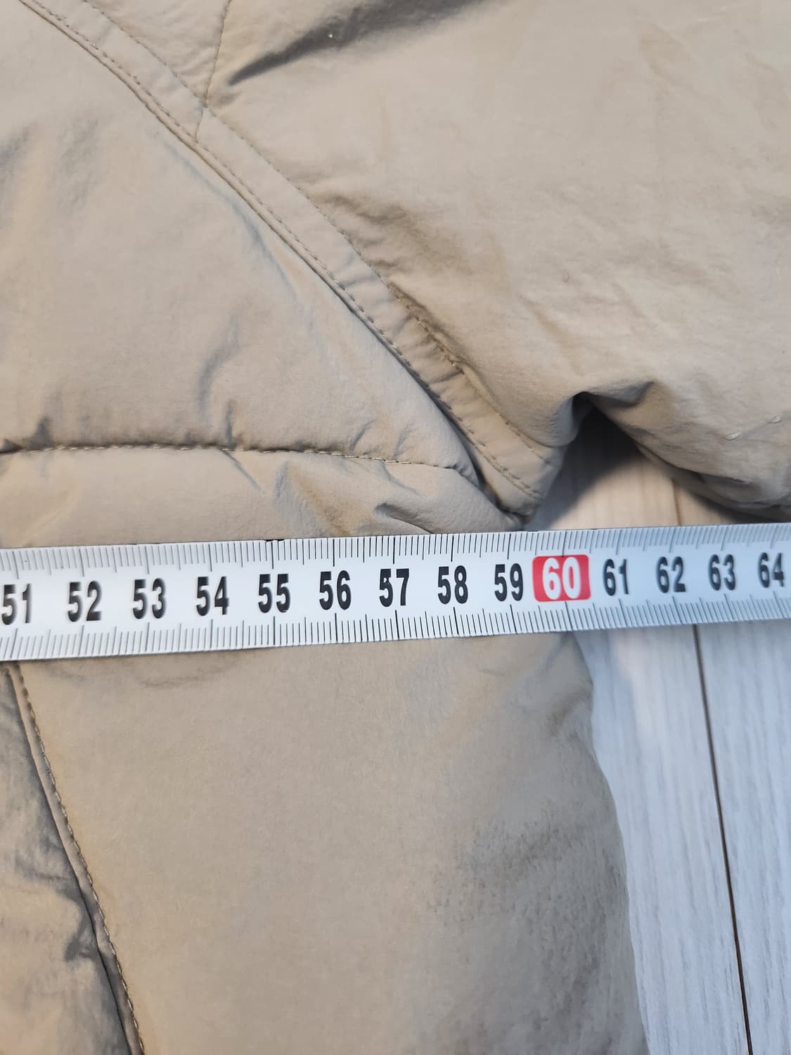 에잇세컨즈 여성 가로 퀼팅 웰론 쇼트 푸퍼 패딩 점퍼 사이즈m

패딩점퍼 상품이미지10