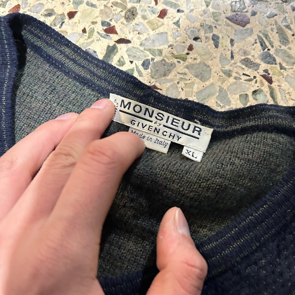 지방시(GIVENCHY) 브이넥 울 니트 상품이미지4