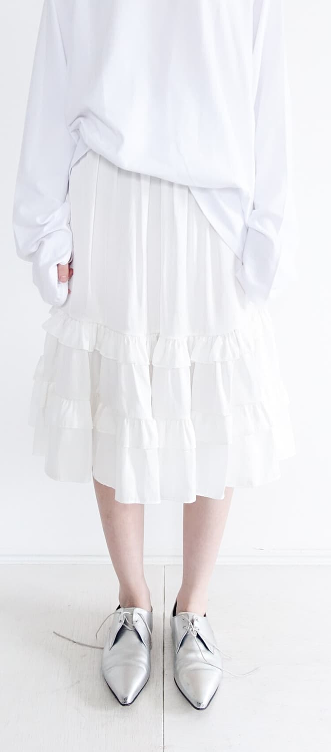 샵페어리 실키 프릴 플레어 스커트 아이보리 상품이미지1