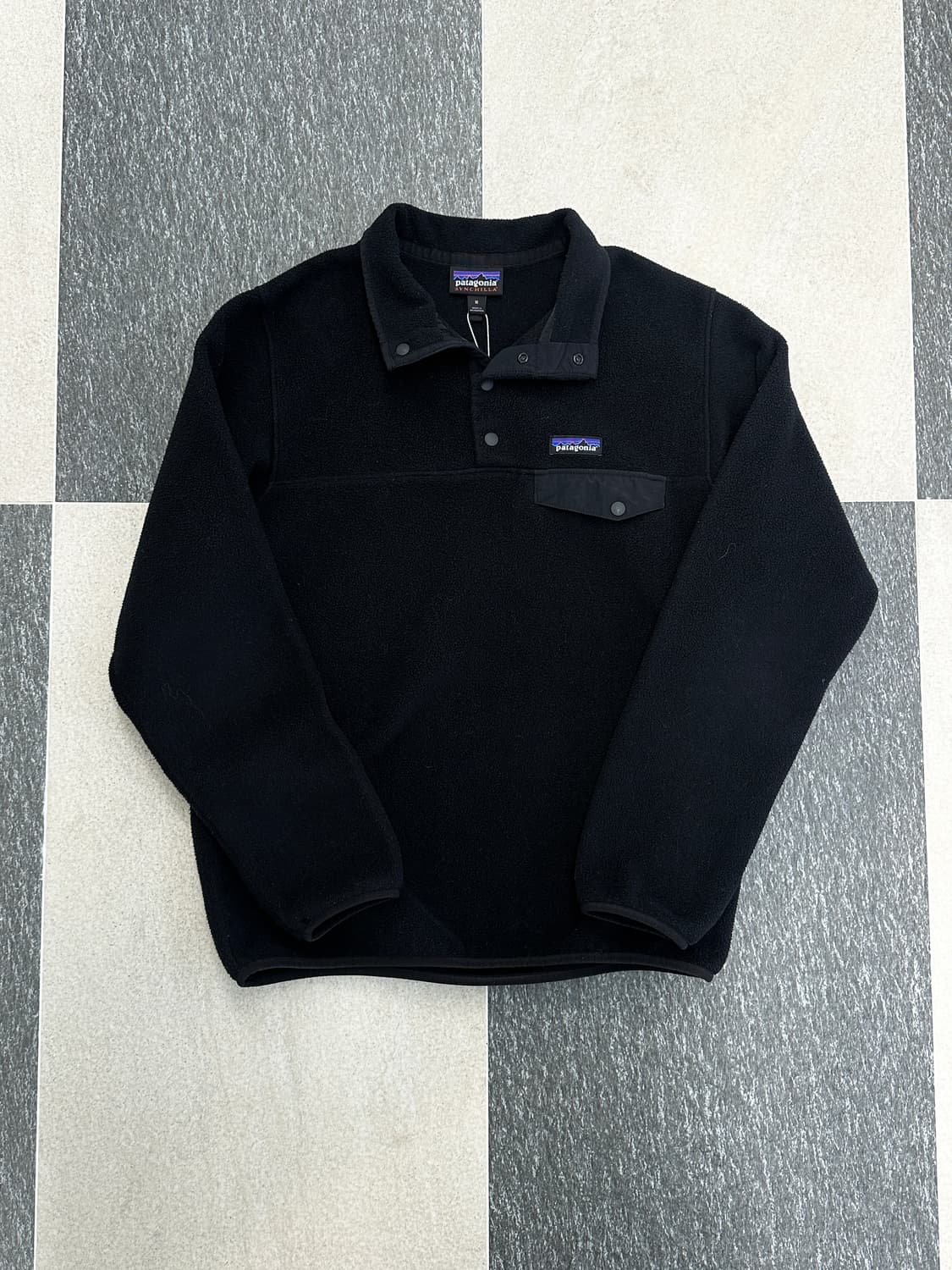 파타고니아 신칠라 올블랙 스냅 플리스 상품이미지5