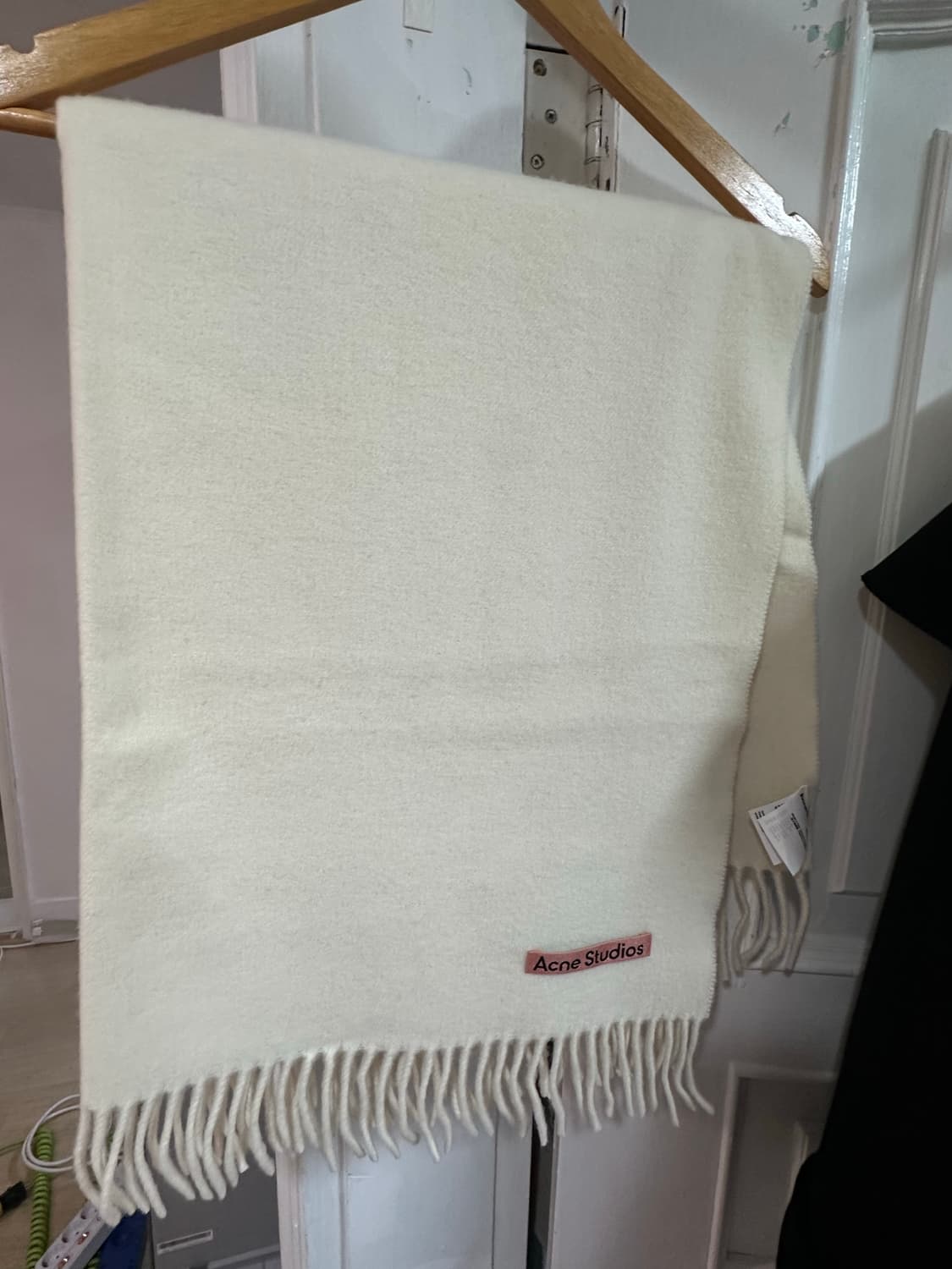 아크네 오버사이즈 머플러 상품이미지1