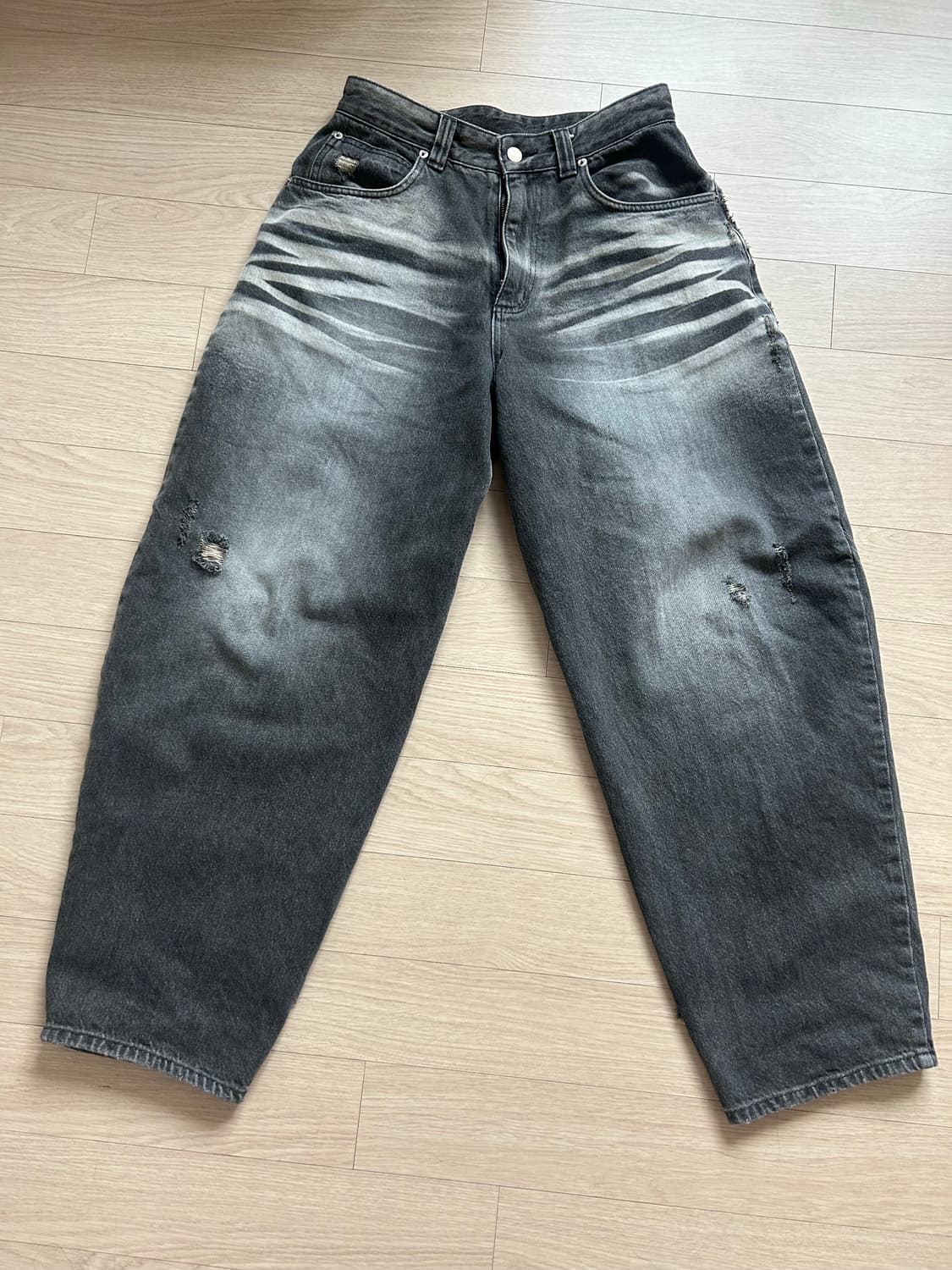 노운 테이퍼드 데님 블랙 상품이미지1