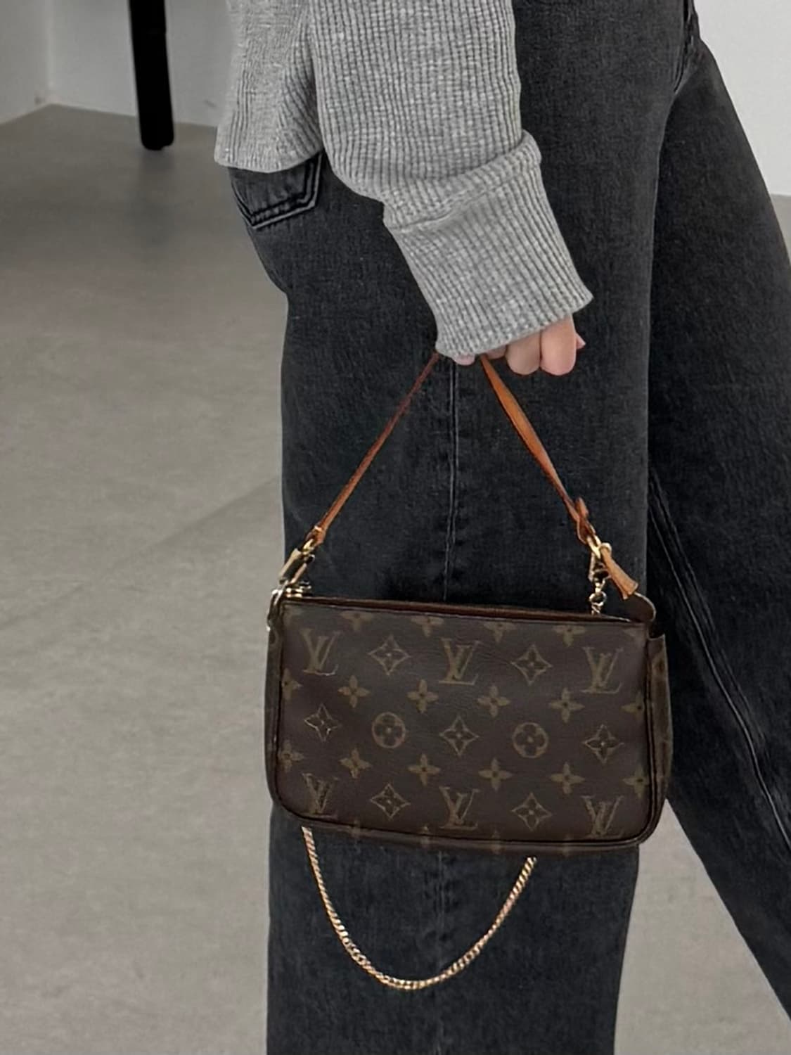 루이비통 포쉐트 악세수아 상품이미지9